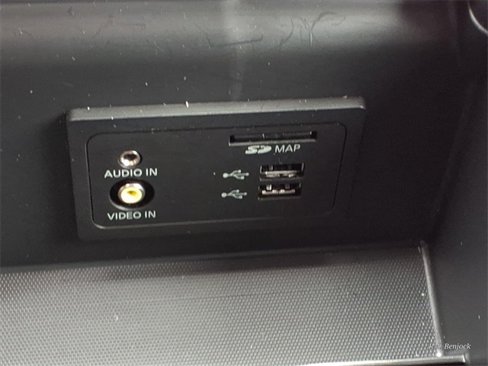 Used 2020 Nissan Pathfinder SL image 21