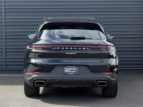 Used 2024 Porsche Cayenne image 6