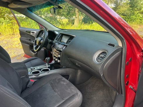 Used 2014 Nissan Pathfinder SV image 11