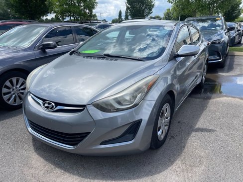 Used 2016 Hyundai Elantra SE image 1