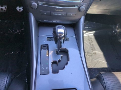 Used 2013 Lexus IS 350C image 17