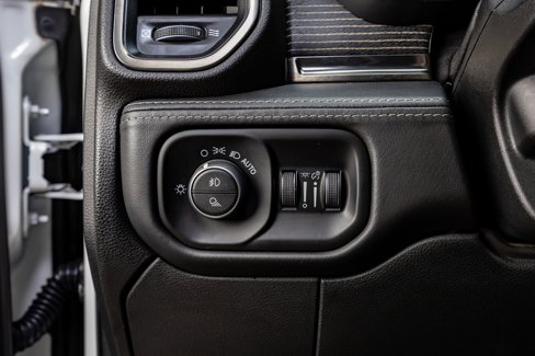 Used 2020 RAM 2500 Limited image 22