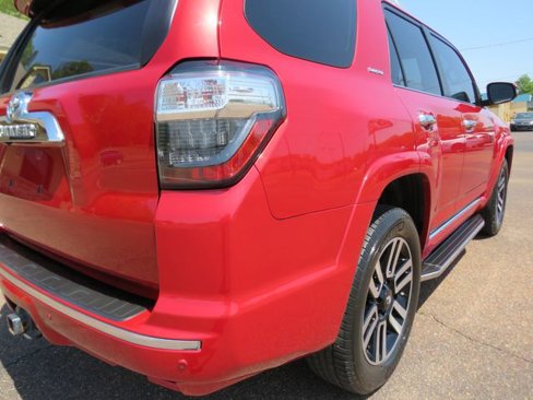 Used 2017 Toyota 4Runner Limited image 14