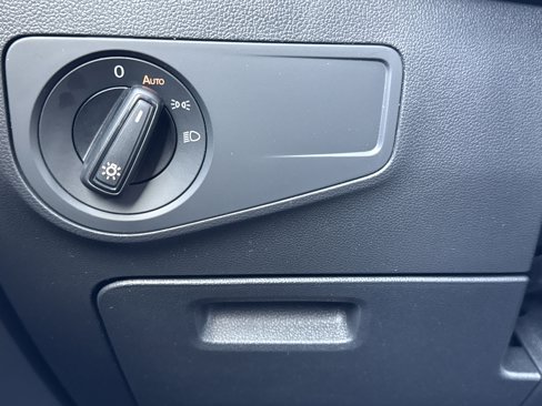 Certified 2024 Volkswagen Tiguan S image 28