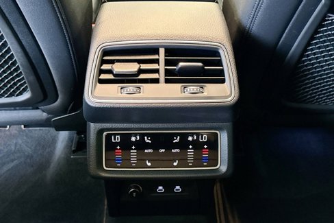 Used 2023 Audi e-tron Premium Plus w/ Premium Plus Package image 24