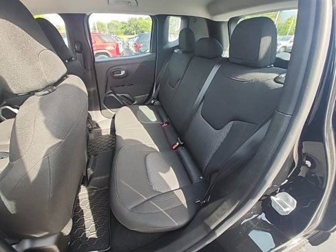 Used 2020 Jeep Renegade Sport image 16