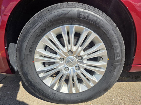 Used 2016 Chrysler Town & Country Limited image 27