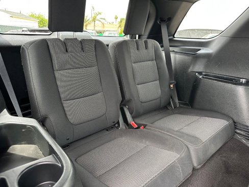 Used 2019 Ford Explorer XLT image 31