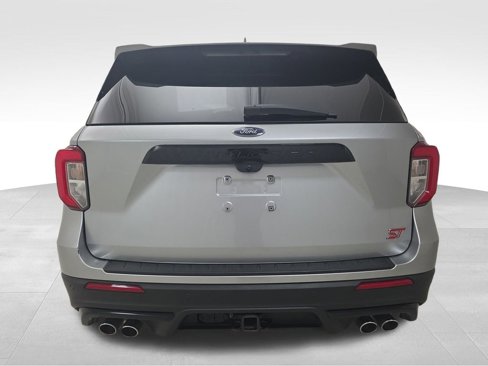 Used 2020 Ford Explorer ST w/ ST Street Pack image 8