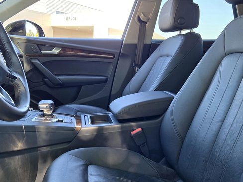Used 2018 Audi Q5 2.0T Premium w/ Convenience Package image 24