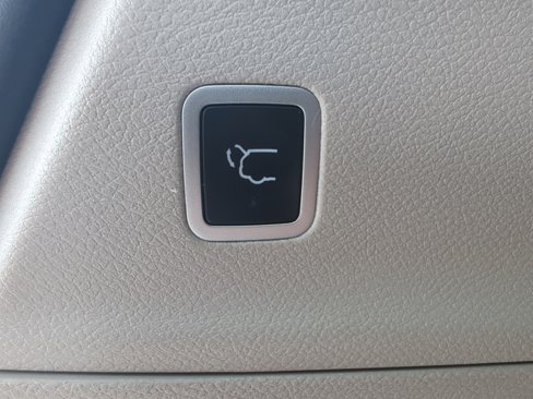 Used 2023 Chrysler Pacifica Limited image 29