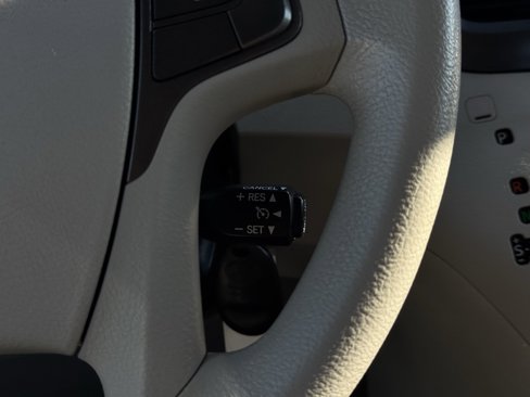 Used 2011 Toyota Sienna LE image 26