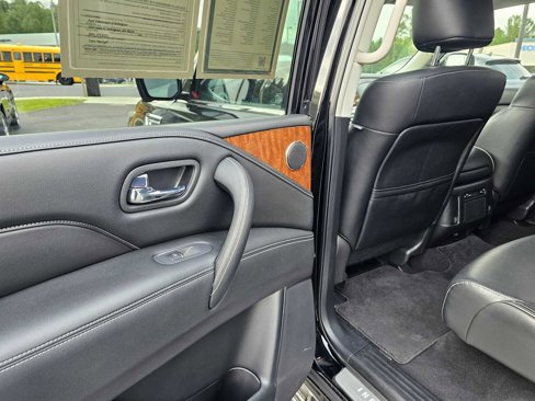 Used 2019 INFINITI QX80 Luxe image 18