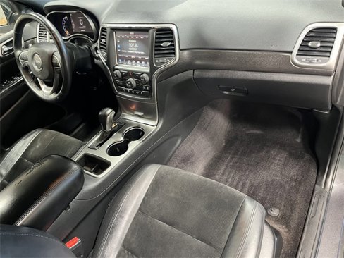 Used 2017 Jeep Grand Cherokee Altitude image 15