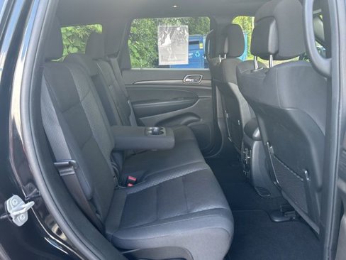 Used 2020 Jeep Grand Cherokee Laredo image 38