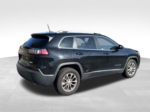Used 2019 Jeep Cherokee Latitude Plus w/ Cold Weather Group image 6