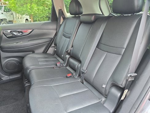 Used 2017 Nissan Rogue SL w/ SL Premium Package image 14