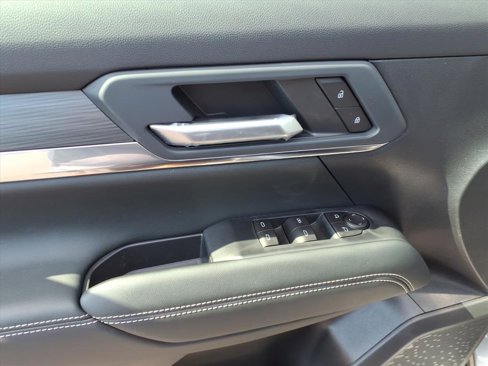 New 2026 GMC Terrain Elevation image 13