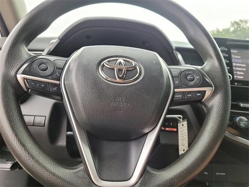 Used 2023 Toyota Camry LE image 24