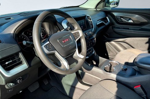 Used 2024 GMC Terrain SLE image 13