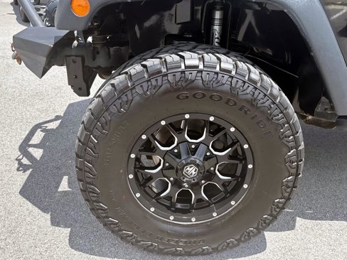 Used 2017 Jeep Wrangler Unlimited Sport w/ Max Tow Package image 13