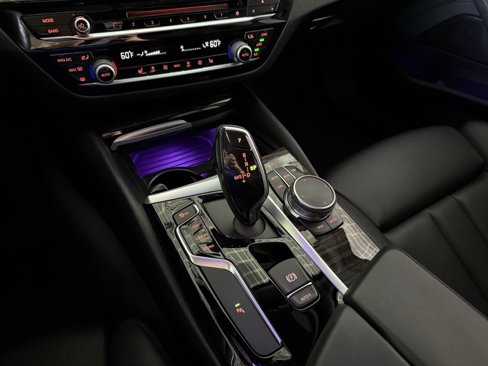 Used 2018 BMW 530i image 22