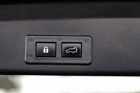 Used 2022 Subaru Ascent Limited image 11