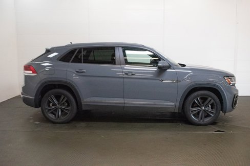 Used 2021 Volkswagen Atlas Cross Sport SE image 3