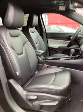 New 2025 Jeep Compass Limited w/ Sun and Sound Group image 18