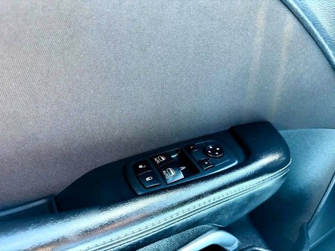 Used 2021 Dodge Challenger SXT image 16