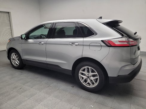 Used 2024 Ford Edge SEL image 3