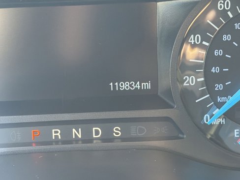 Used 2015 Ford Fusion SE image 16
