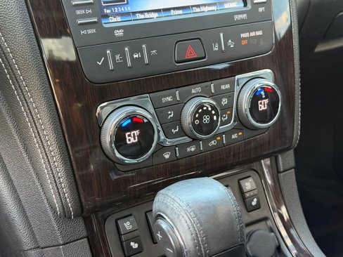 Used 2017 Chevrolet Traverse Premier image 17