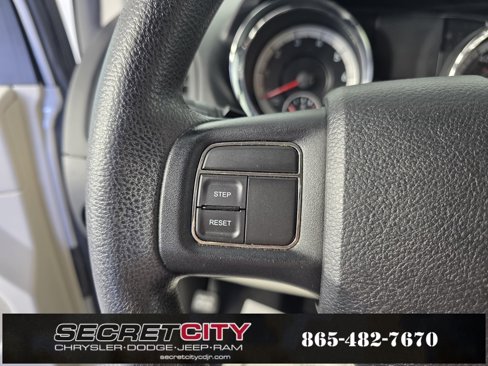 Used 2013 Dodge Grand Caravan SE image 16