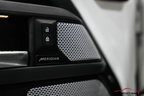 Used 2023 Land Rover Defender 110 X-Dynamic SE image 43