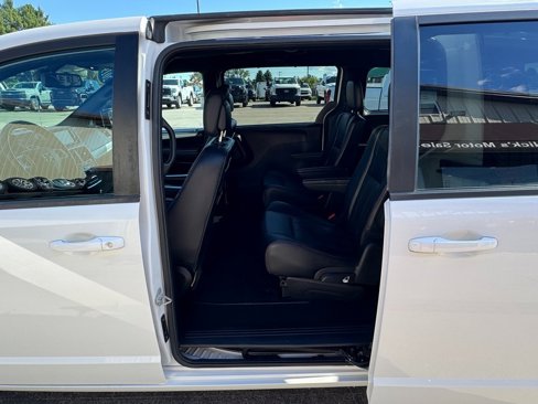 Used 2019 Dodge Grand Caravan GT image 26