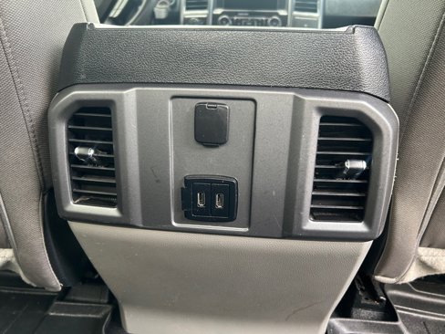 Used 2019 Ford F150 XLT image 21