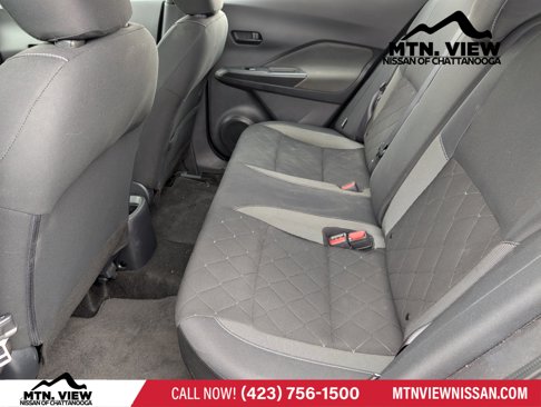 Used 2020 Nissan Kicks S image 10