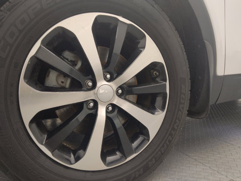 Used 2017 Kia Sorento EX image 31
