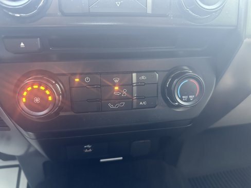 Used 2016 Ford F150 XLT image 31