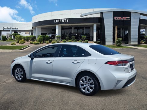 Used 2021 Toyota Corolla LE w/ Carpet Mat Package (TMS) image 31