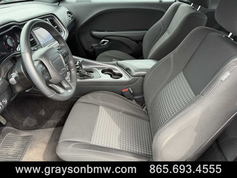 Used 2018 Dodge Challenger SXT w/ Blacktop Package image 10