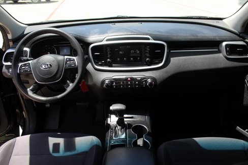 Used 2019 Kia Sorento L image 17
