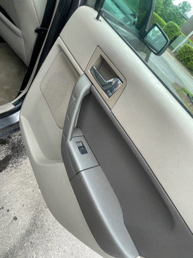 Used 2010 Ford Focus SES image 13