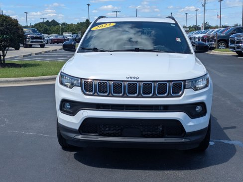 Used 2023 Jeep Compass Latitude w/ Sun and Sound Group image 2