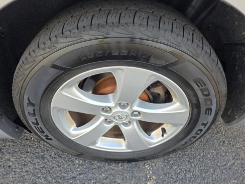 Used 2013 Toyota Sienna LE image 21