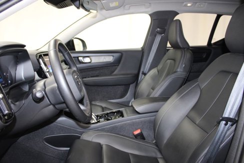 Used 2024 Volvo XC40 B5 Plus w/ Climate Package image 13
