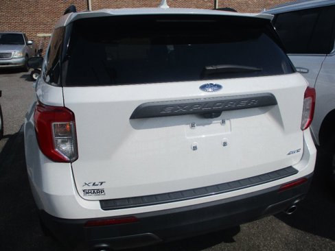 Used 2022 Ford Explorer XLT w/ Equipment Group 202A image 20