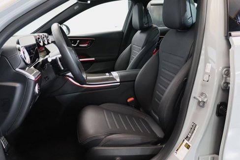 Used 2025 Mercedes-Benz C 300 4MATIC Sedan image 17