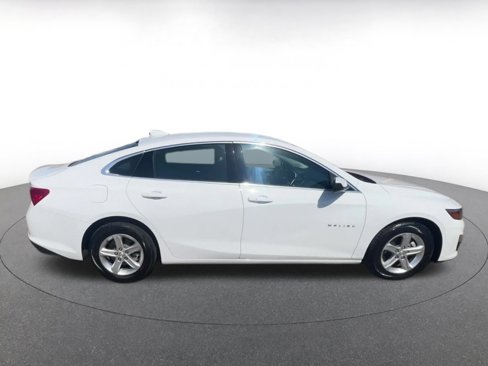 Used 2024 Chevrolet Malibu LT image 16